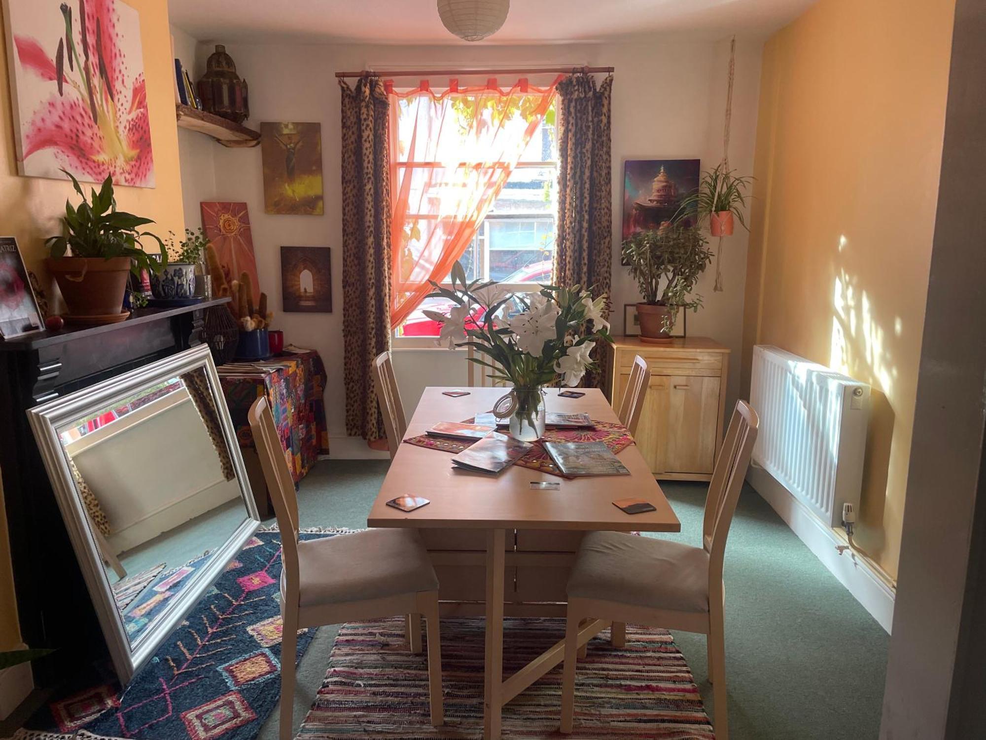 Homestay In The Heart Of Avalon Glastonbury Exterior photo